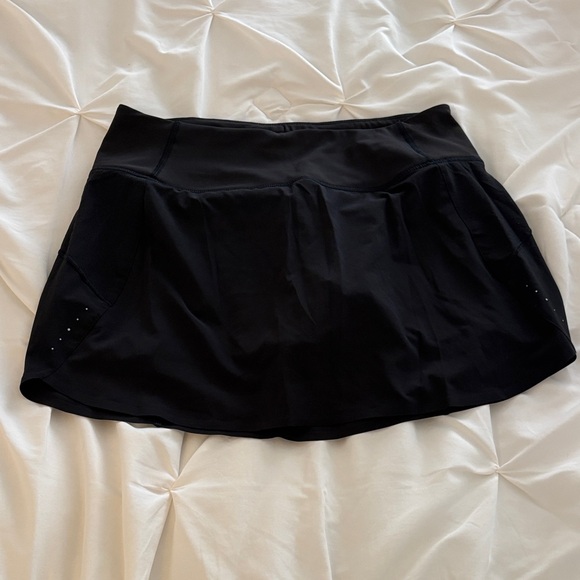 Athleta Dresses & Skirts - Athleta Black Run With It 14" Skort